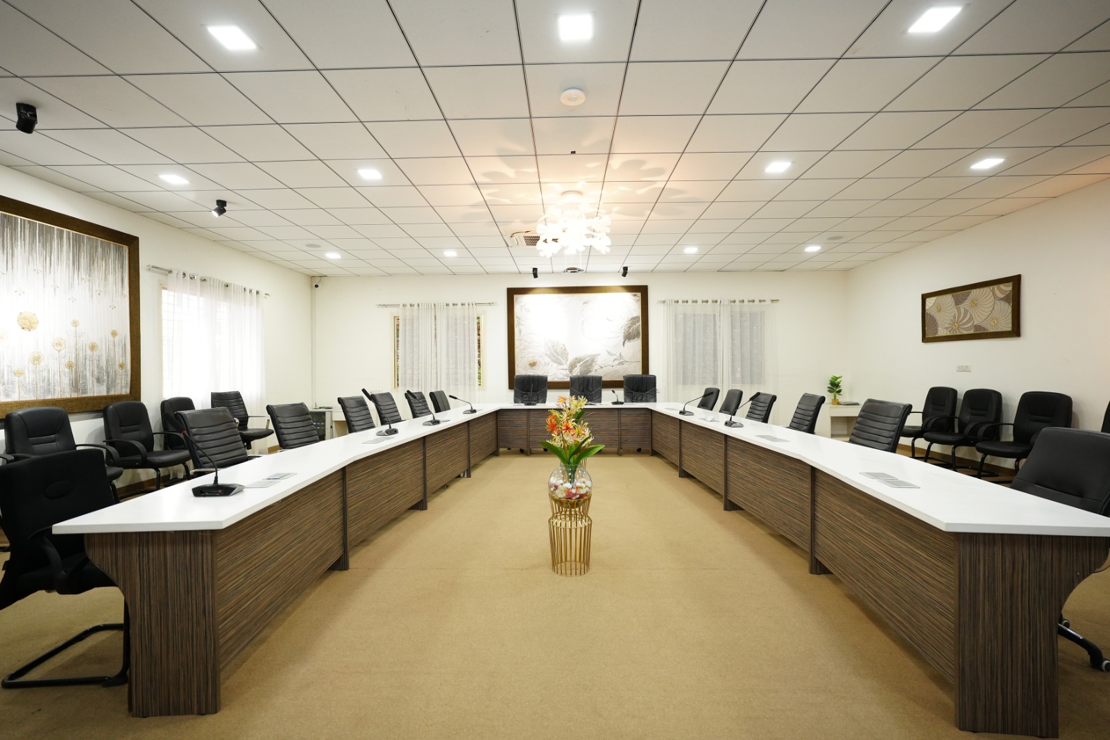 c-hall2