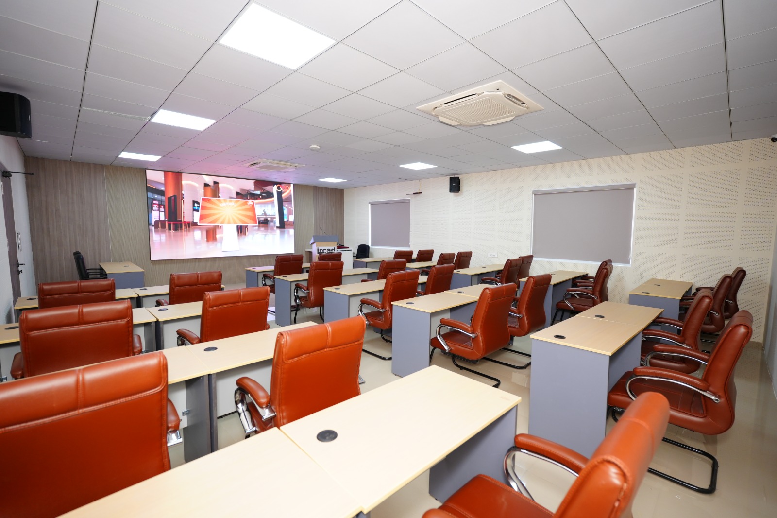 l-hall5
