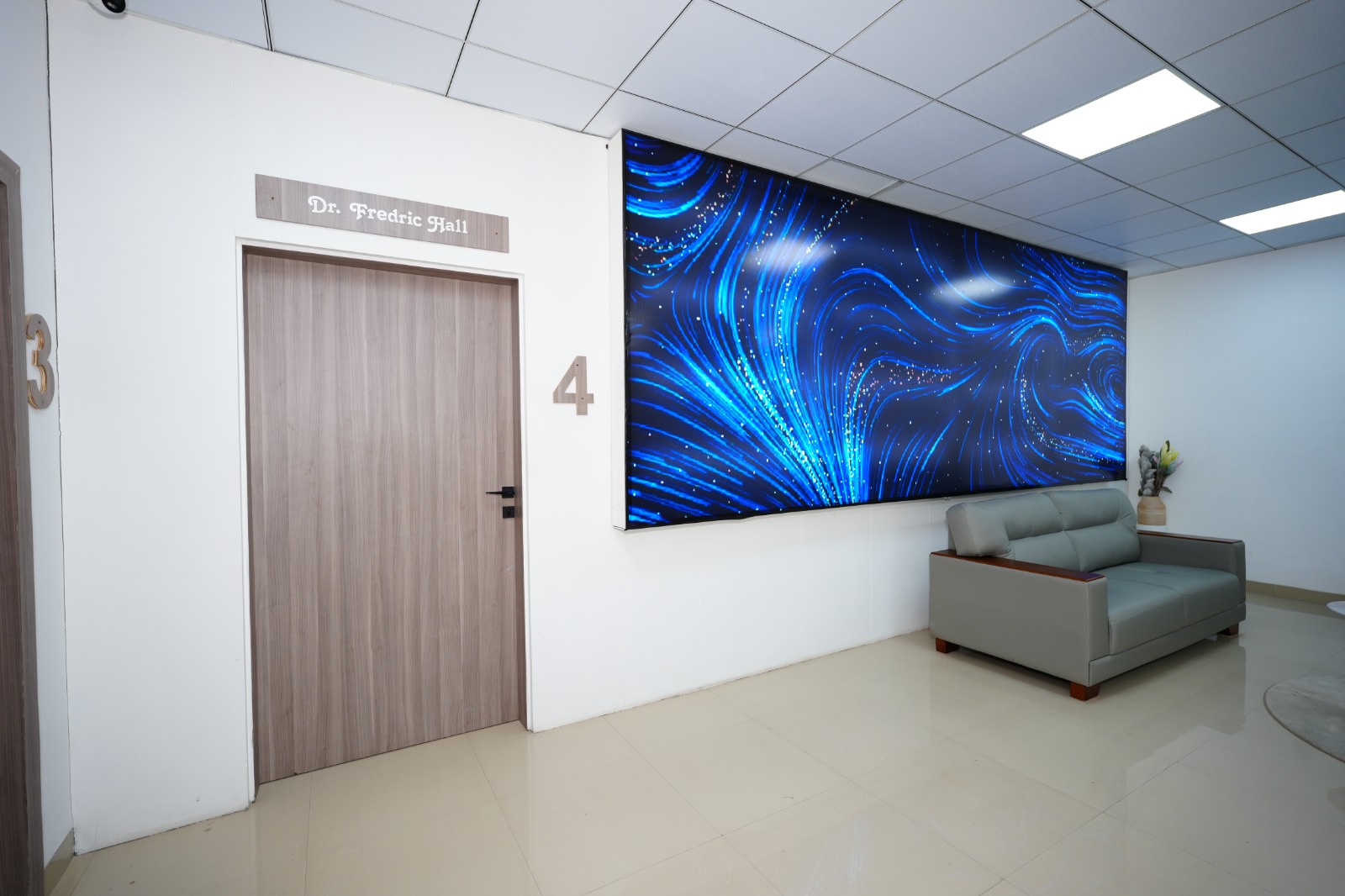 l-hall6
